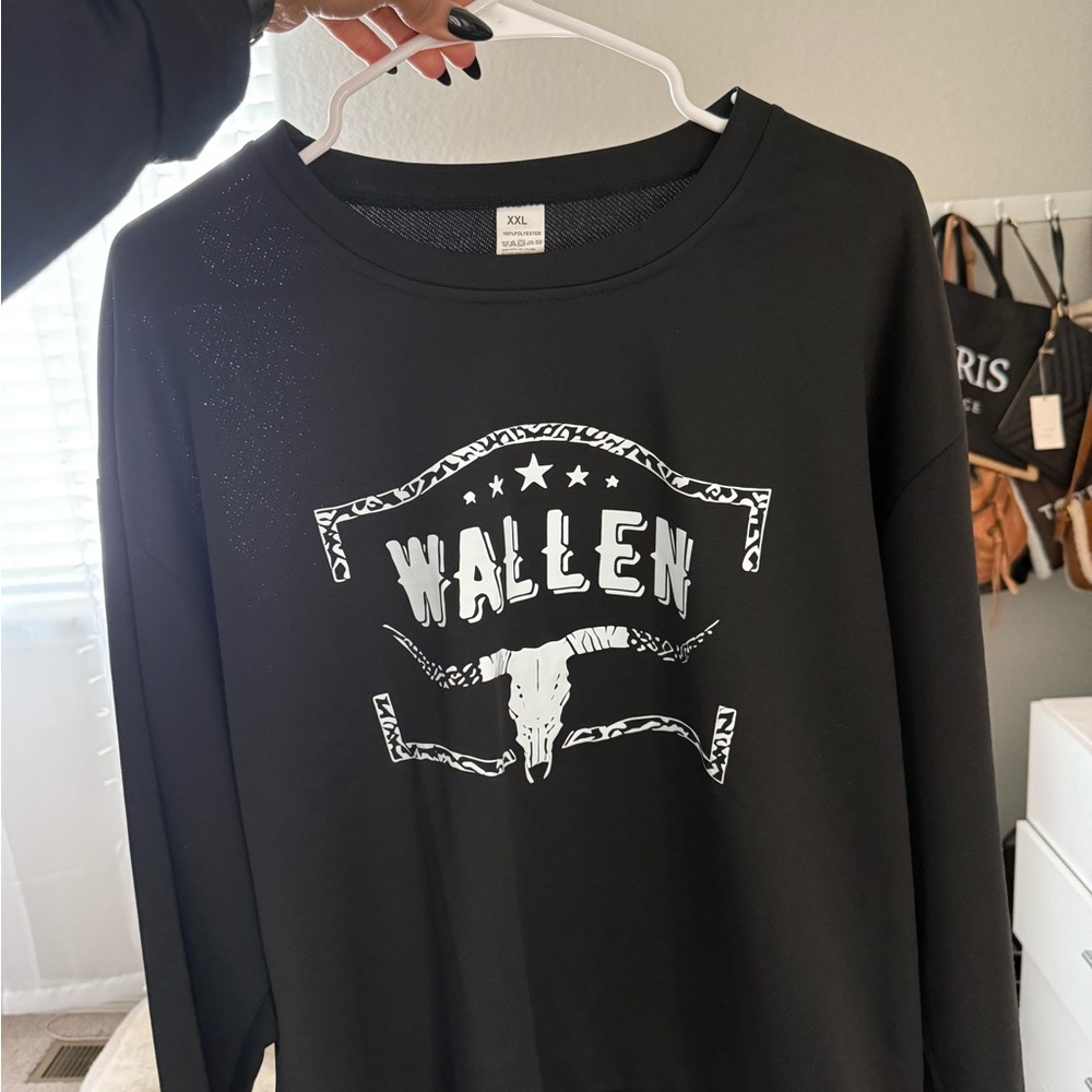 Black Wallen Graphic Sweatshirt